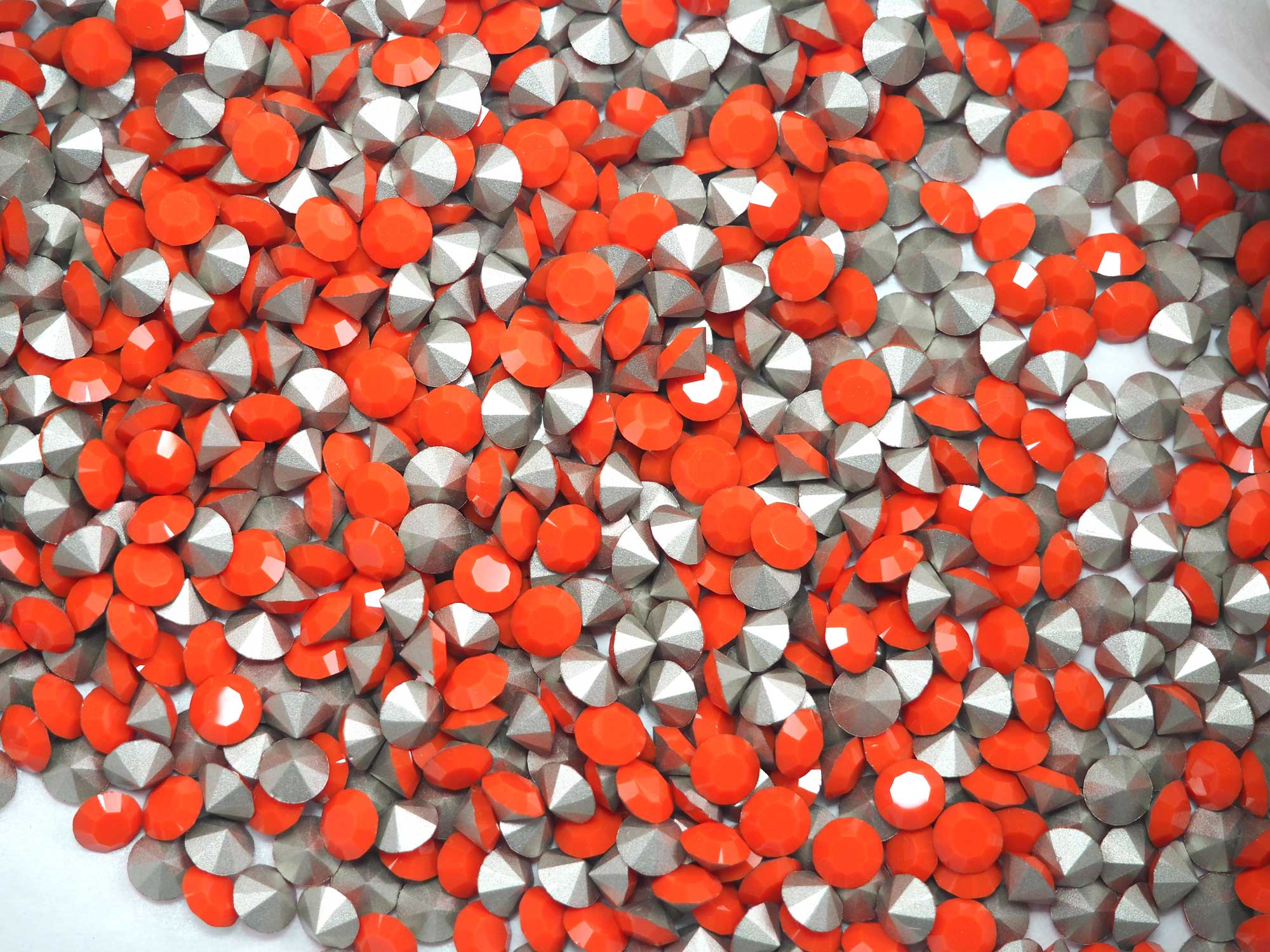 Coral Opaque, Preciosa Genuine Czech MAXIMA Pointed Back Chatons in size ss23 (5.2mm, 0.2inch), 72 pieces, Silver Foiled, P607