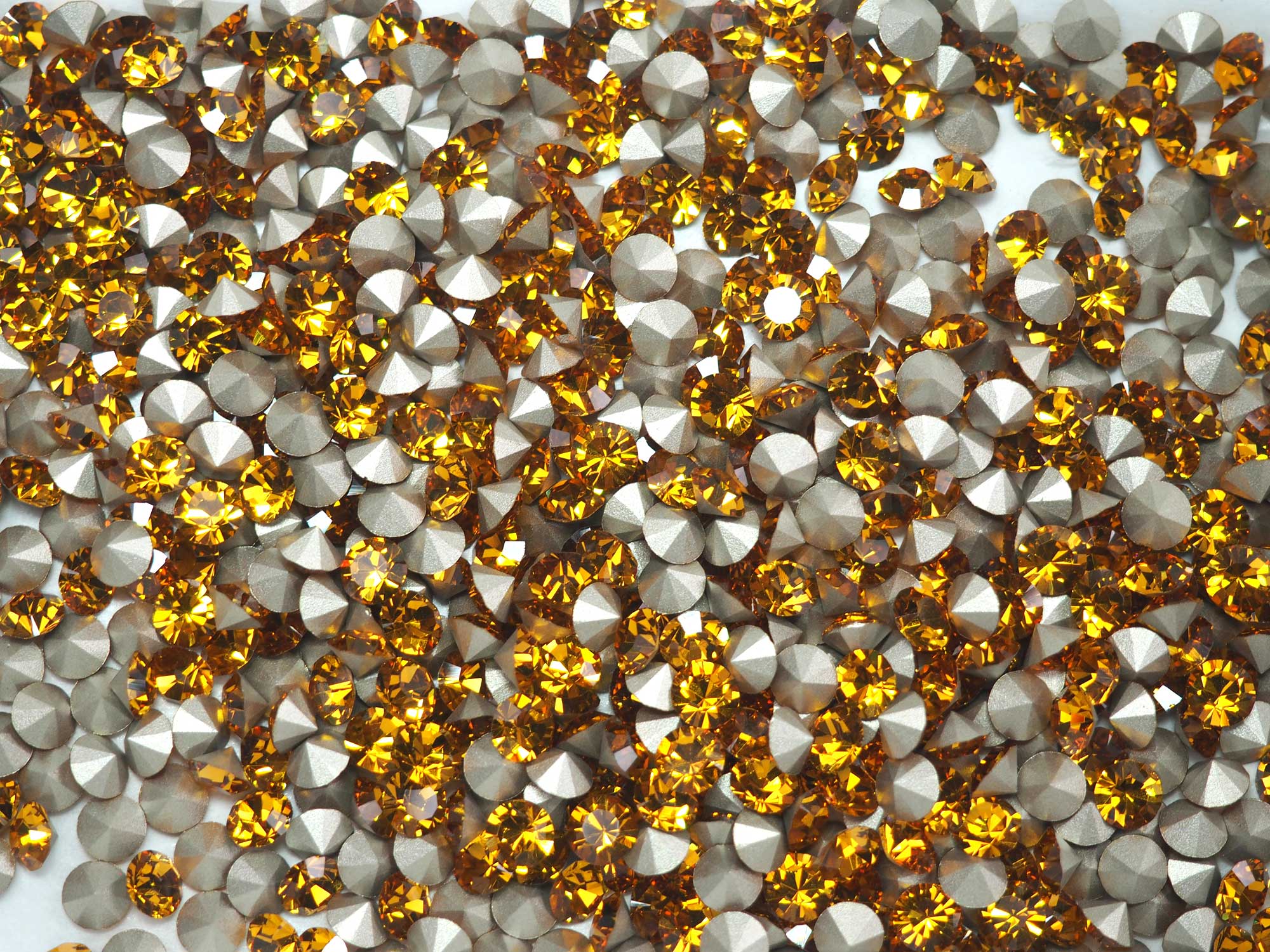 Topaz, Preciosa Genuine Czech MAXIMA Pointed Back Chatons in size ss23 (5.2mm, 0.2inch), 72 pieces, Silver Foiled, P620