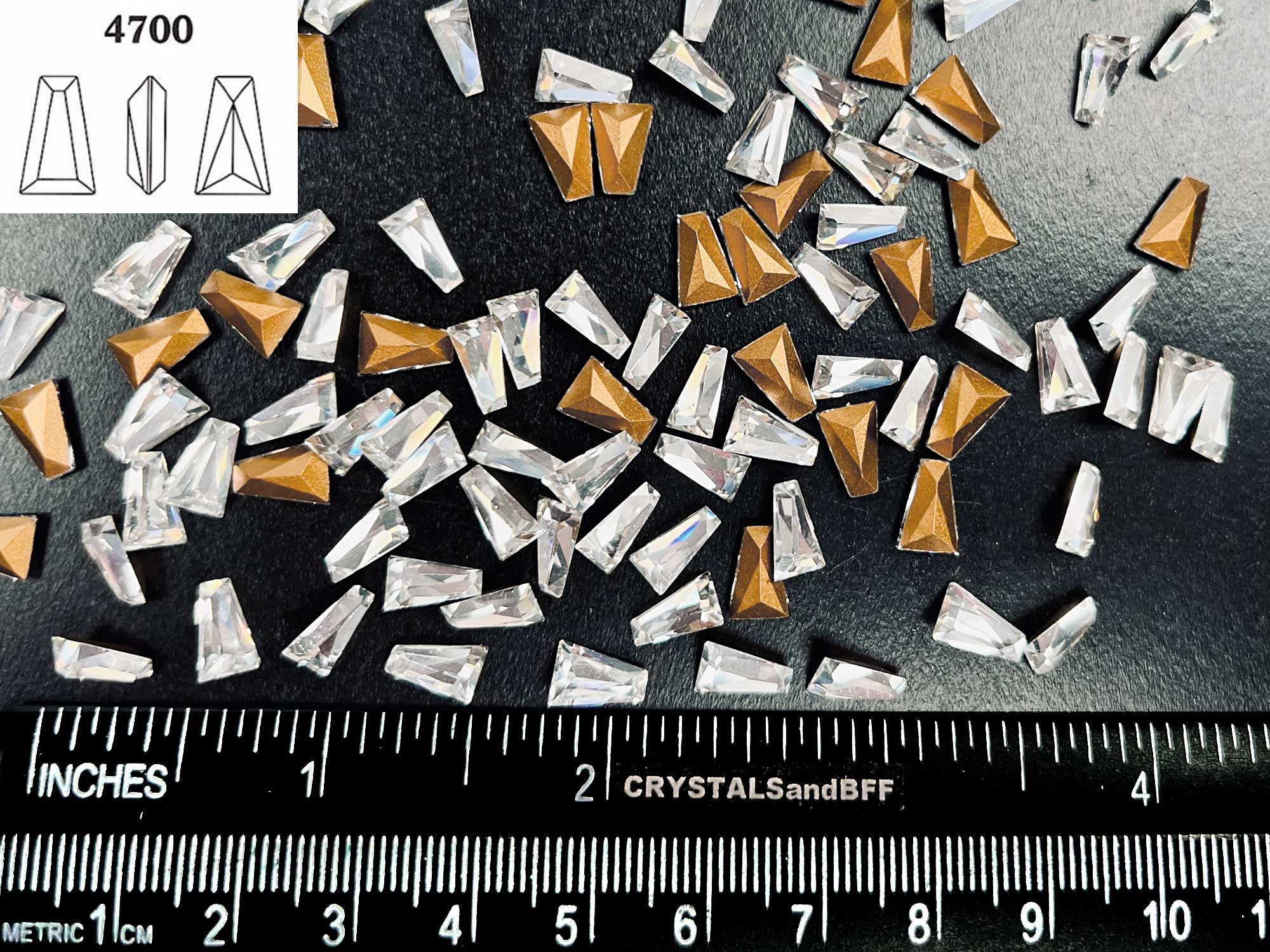 Swarovski Art.# 4700 - #18, 8.5x6x2.6mm Vintage Keystone Rhinestones (Tapered Baguettes), clear Crystal, Gold Foiled, 24 stones
