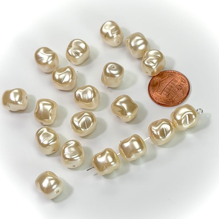 Czech Baroque Glass Pearls 11x10mm Cream Ivory color 20 pieces CL161