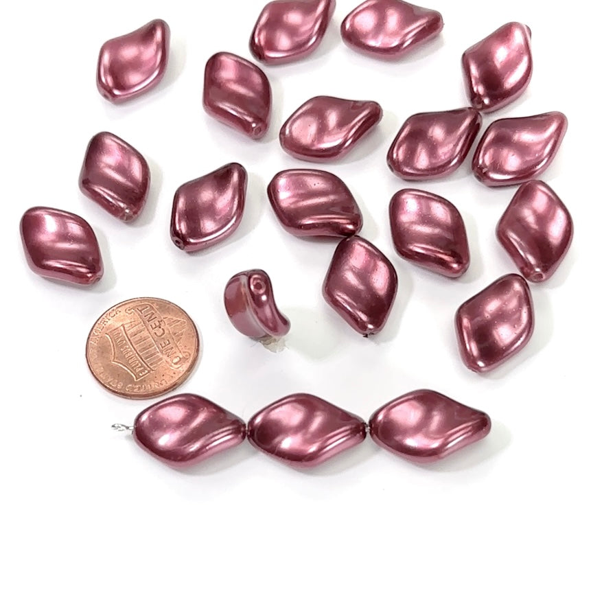 Czech Fancy Twisted Glass Pearls 19x12mm Burgundy color 20 pieces CL165