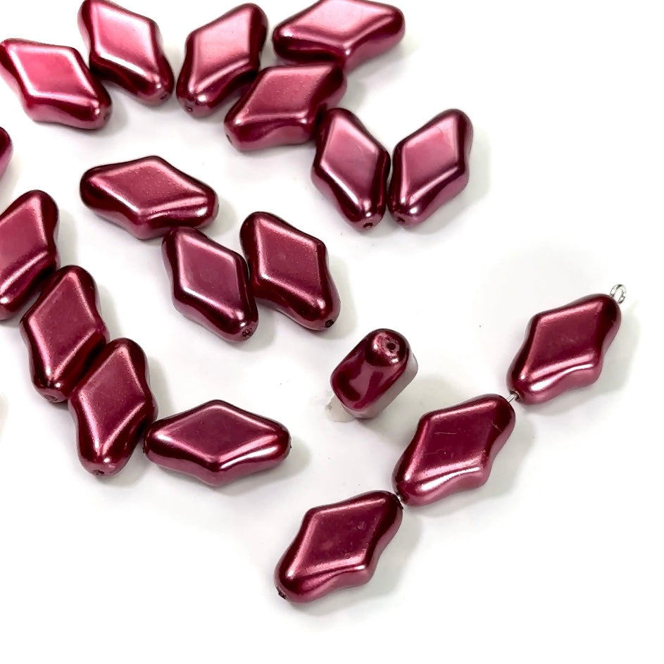 Czech Fancy Rhombus Glass Pearls 18x11mm Light Burgundy color 20 pieces CL180