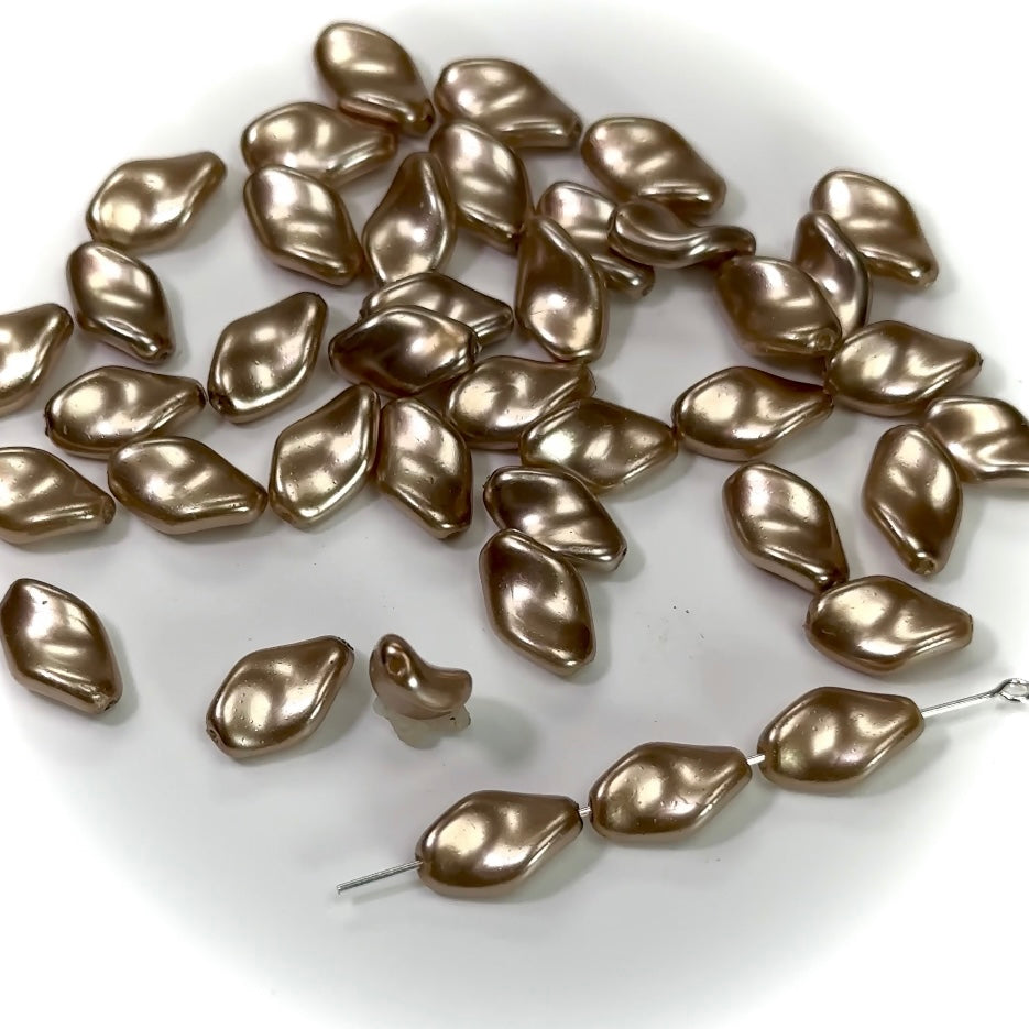 Czech Fancy Twisted Glass Pearls 14x8mm Beige Mink color 40 pieces CL198