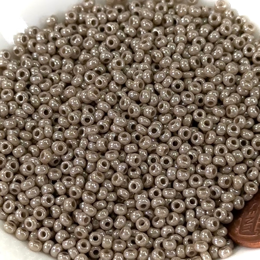 Rocailles size 10/0 2.3mm Beige Opaque Luster Preciosa Ornela Traditional Czech Glass Seed Beads 30grams 1 oz CS004