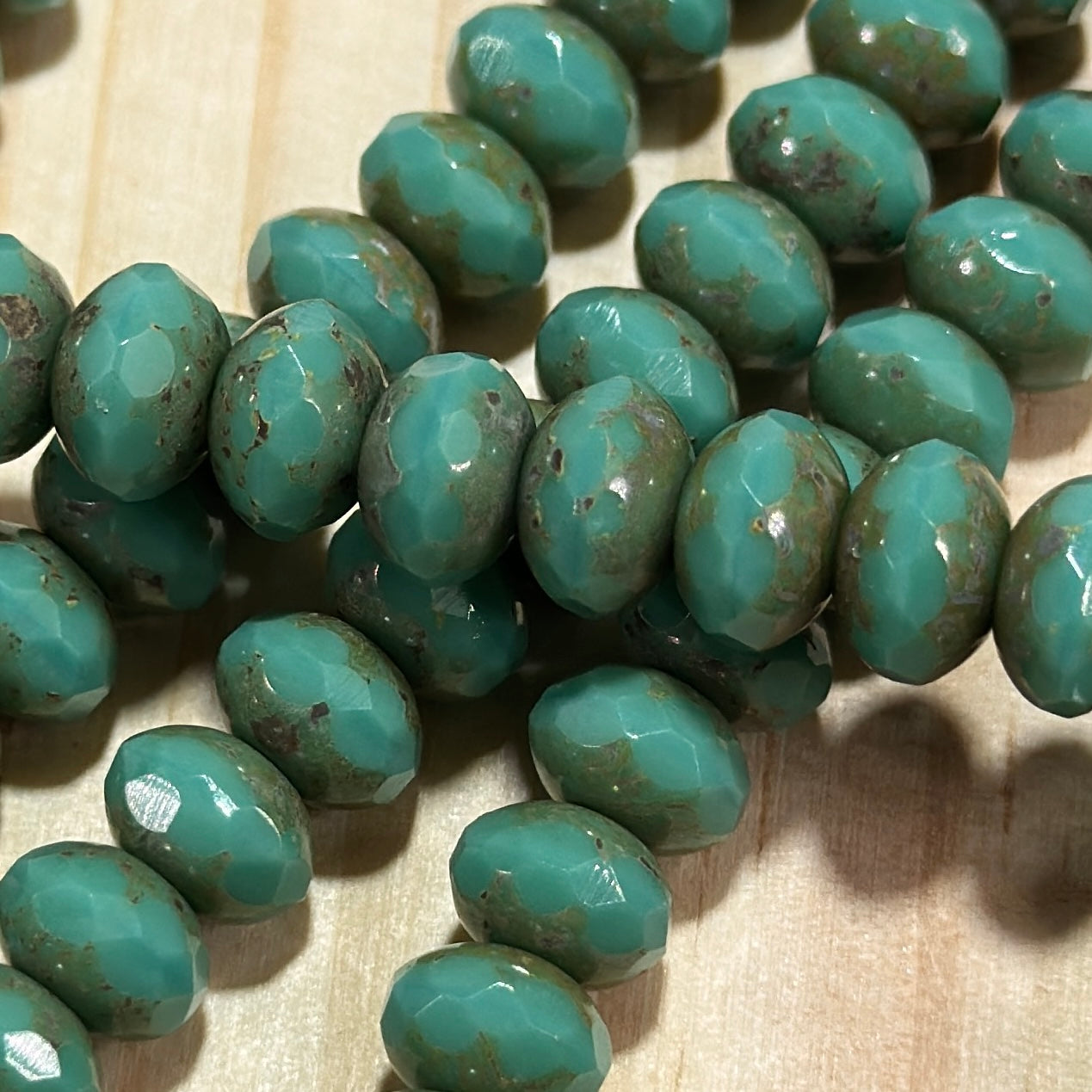Czech Faceted Glass Doughnut Shaped Fire Polished Rondelle Spacer Beads 6x9mm Green Turquoise Picasso tire/donut beads 28pcs J828