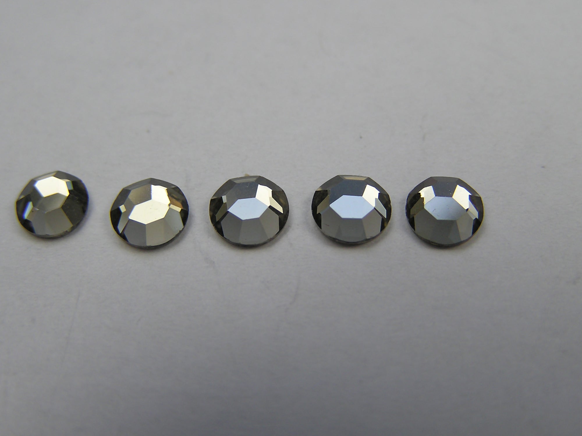 Black Diamond, Preciosa 8-faceted Chaton Roses Article 438-11-110 (8-ft Rhinestone Flatbacks), Genuine Czech Crystals, grey