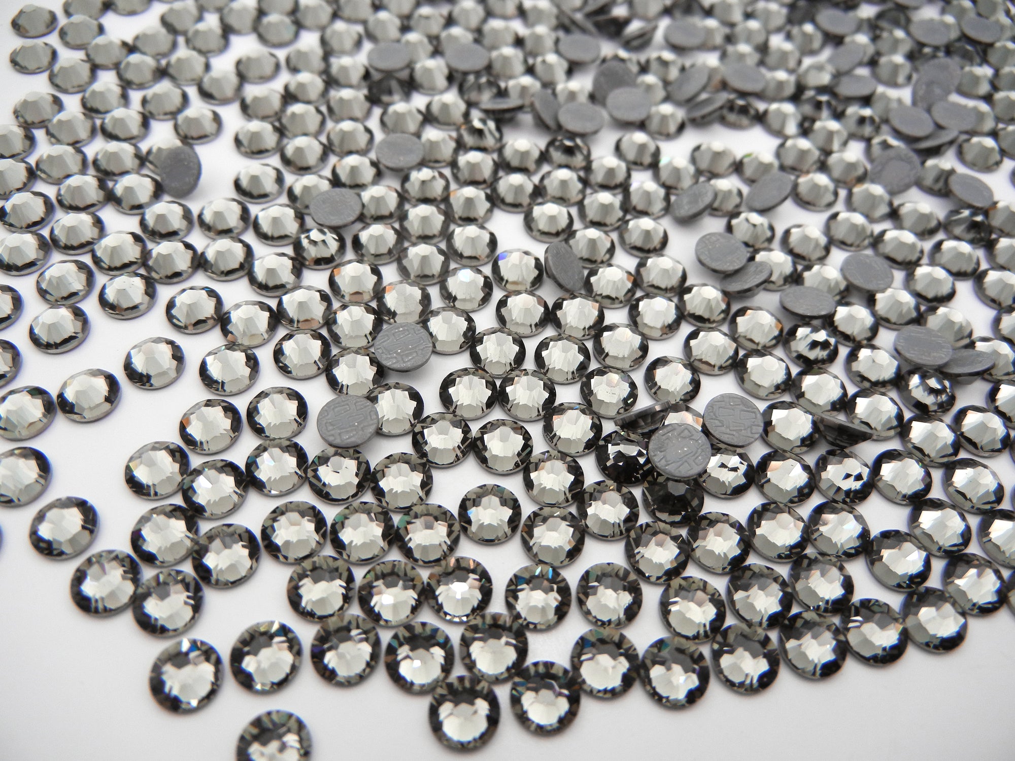 Swarovski Art.# 2028/HOTFIX Flatbacks, Black Diamond Iron-on Rhineston -  Crystals and Beads for Friends