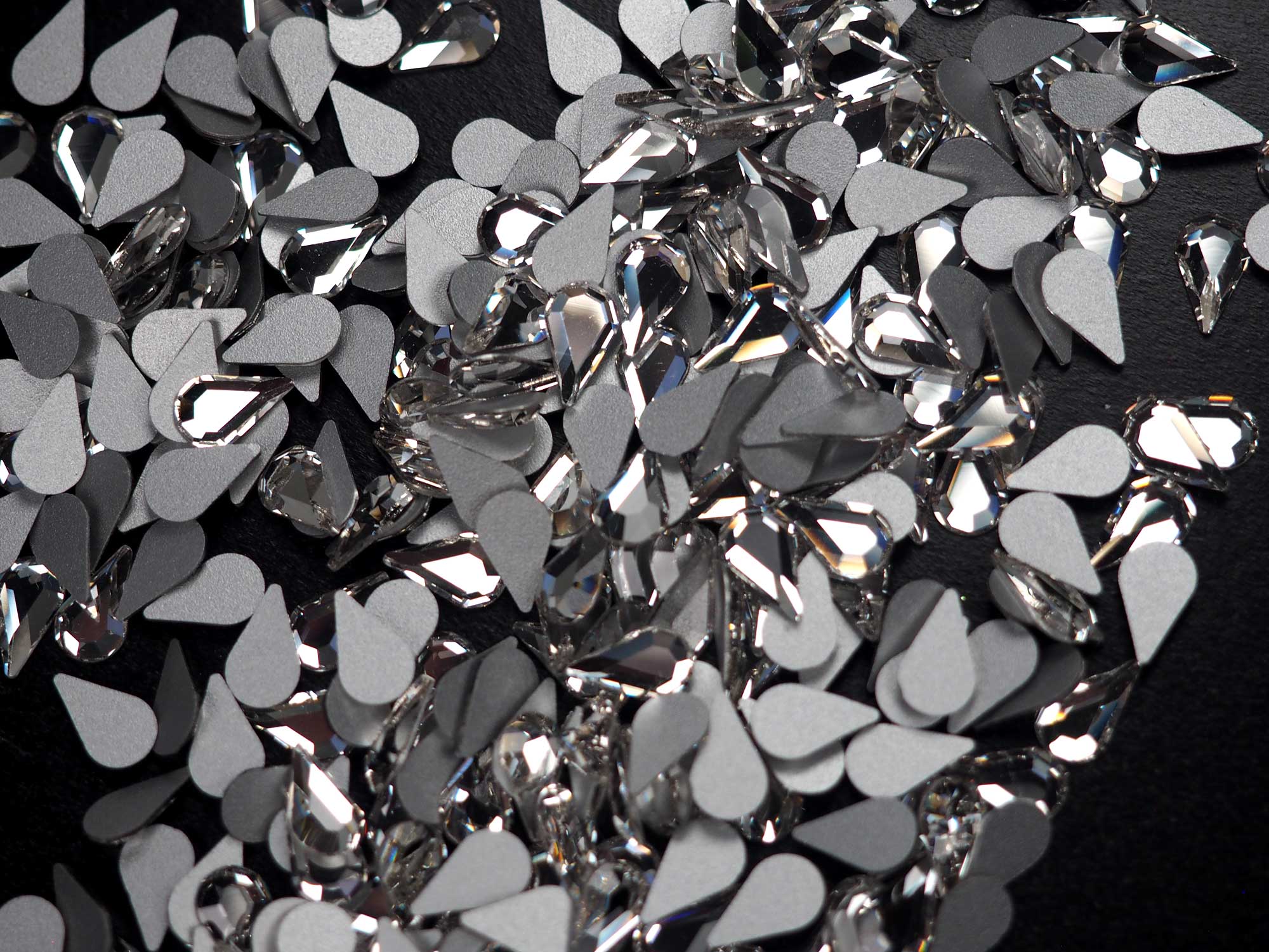 Crystal , Preciosa Czech MC Pearshape Flatback Stones Style #438-15-110 Silver Foiled, size 8x4.8mm, 72 pieces, P834