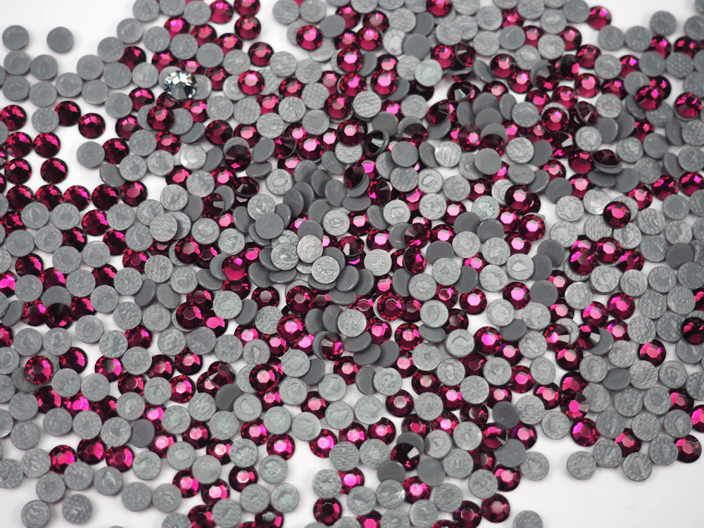 Swarovski Art.# 2028/HOTFIX Flatbacks, Ruby Iron-on Rhinestones, ss16, red
