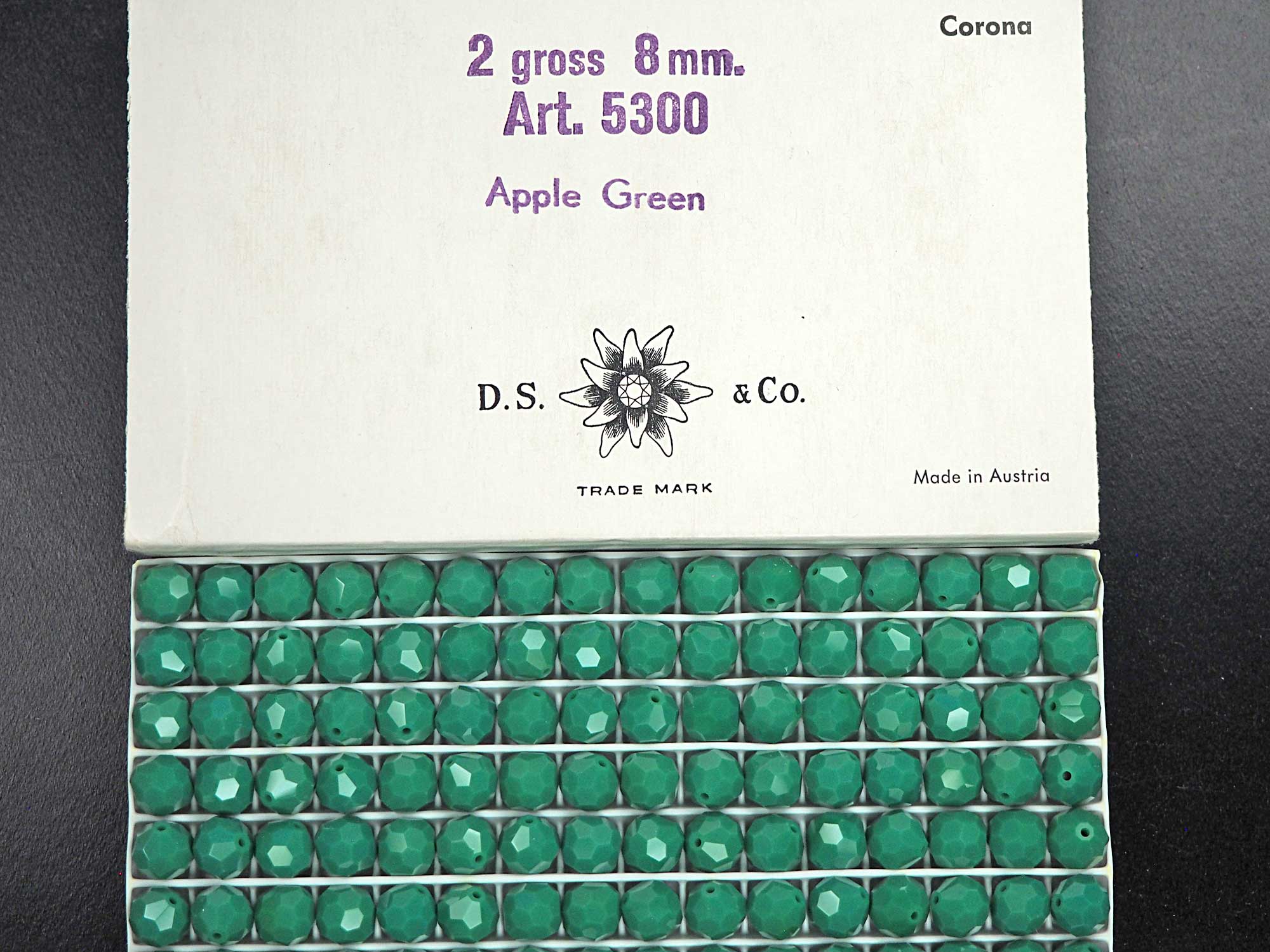 Swarovski Art.# 5300 - 8mm Apple Green, 288pcs Vintage Crystal Beads