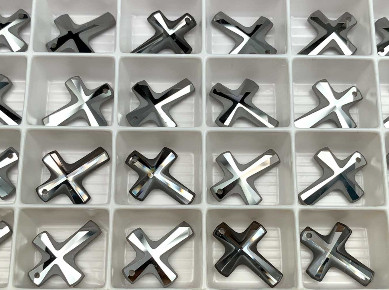 Swarovski Art.# 6860 - 4 Swarovski Cross Pendants in 20x16mm Crystal Chrome Platinum custom coated